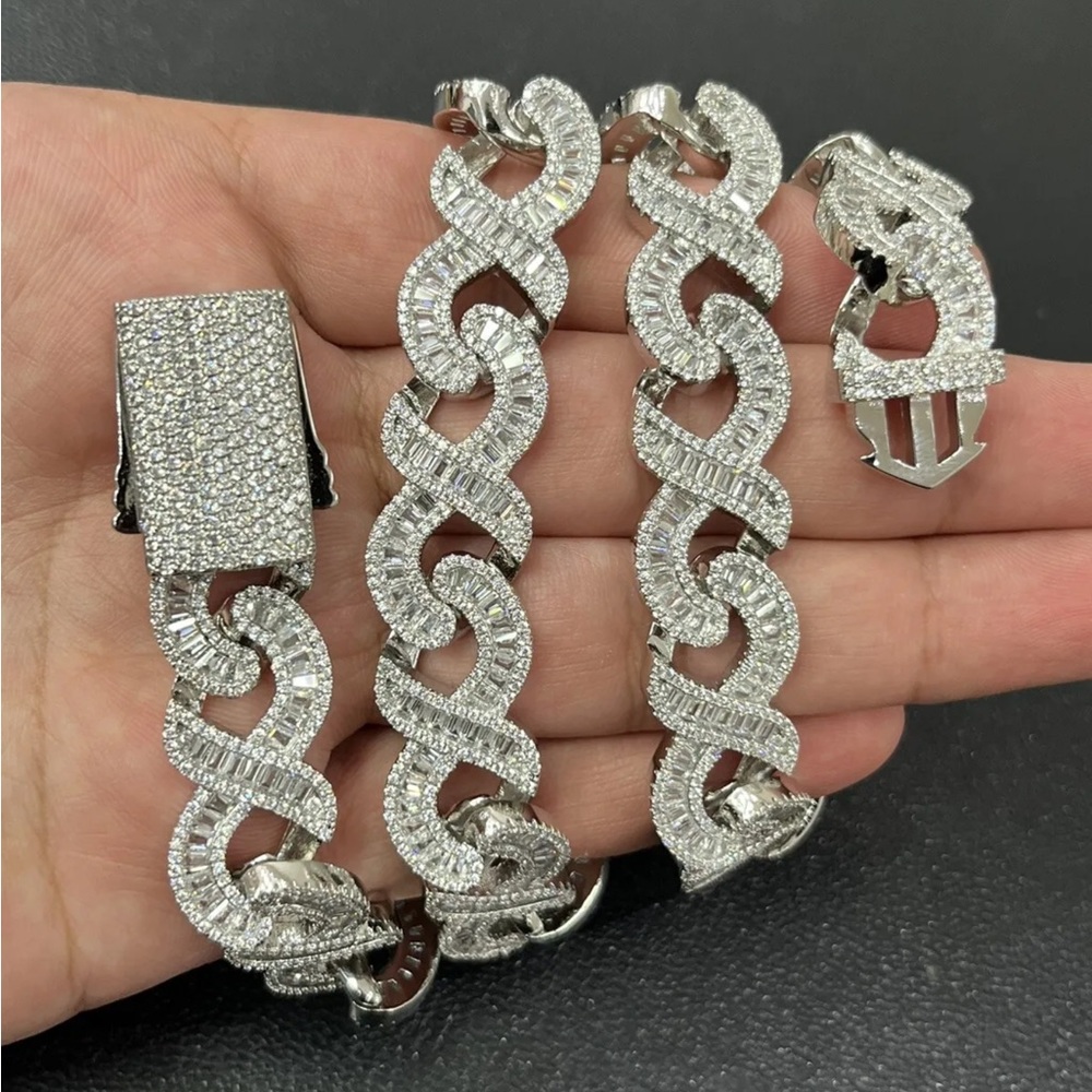 Unbelievably gorgeous!20”, 15 mm, 14 karat white gold, overlay Baguettes - Picture 7 of 8